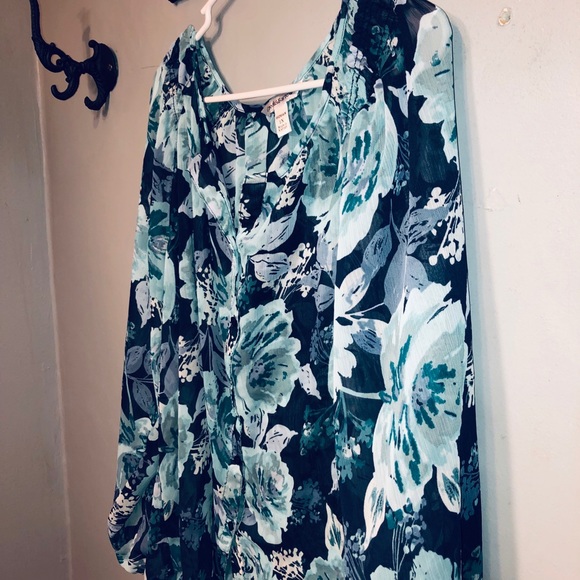 Croft&Borrow plus size top - Picture 3 of 6